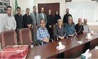 بجای « بازنشسته » باید از  کلمه « فرهیخته» استفاده کرد. 