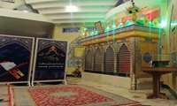 قرائت زیارت عاشورا  در کنار مزار متبرک شهدای گمنام