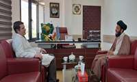 حضور امام  جماعت مرکز  در  برخی واحدها و تبریک عید  غدیر خم  به مسوولین و کارکنان 